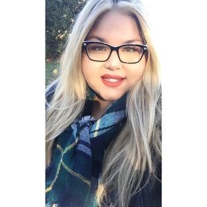 Meet your Posher, Jenn